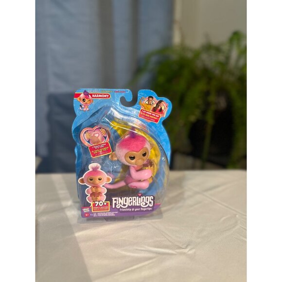 Fingerlings Baby Monkey Harmony == Interactive Toy with 70+ Sounds & Reactions - Picture 2 of 4